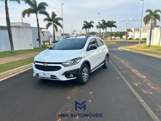 CHEVROLET ONIX 1.4 MPFI ACTIV 8V FLEX 4P AUTOMÁTICO CHEVROLET ONIX 1.4 MPFI ACTIV 8V FLEX 4P AUTOMÁTICO